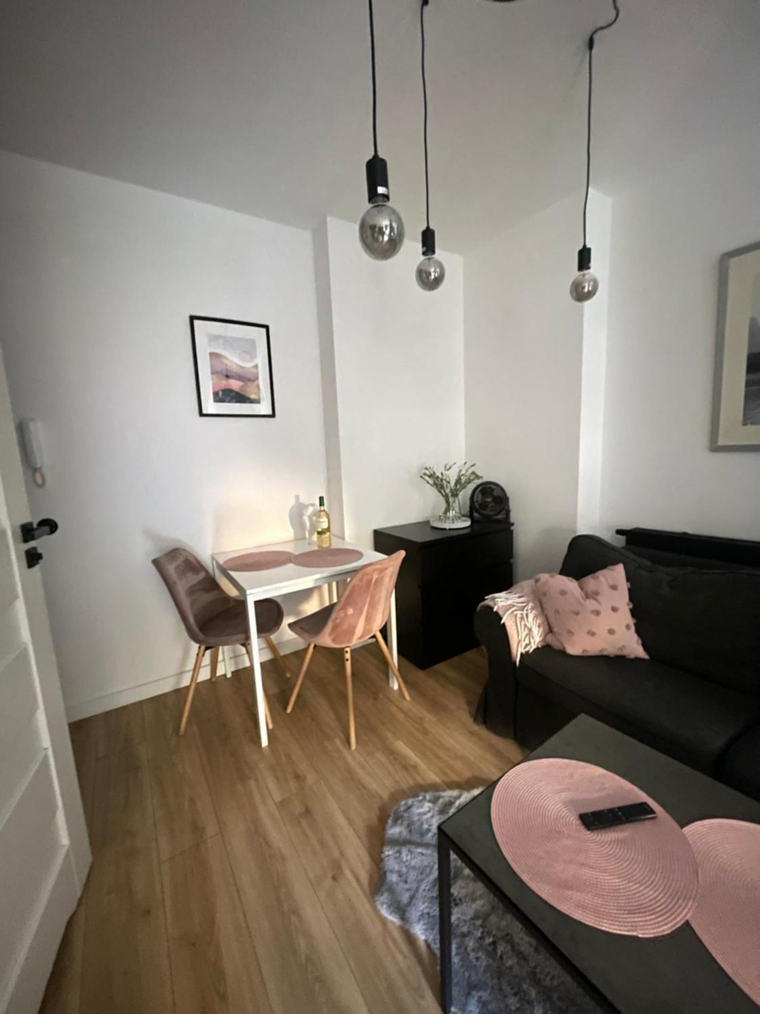 Garden Place Apartment Варшава Екстер'єр фото